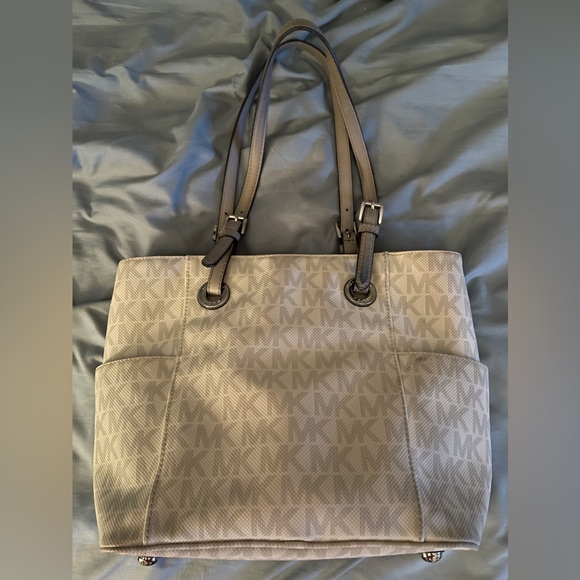 Michael Kors Large Jet Set Tote - Picture 1 of 7